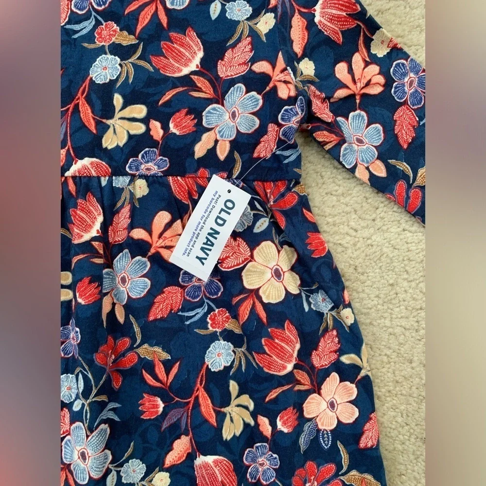 Old Navy sleeve print navy